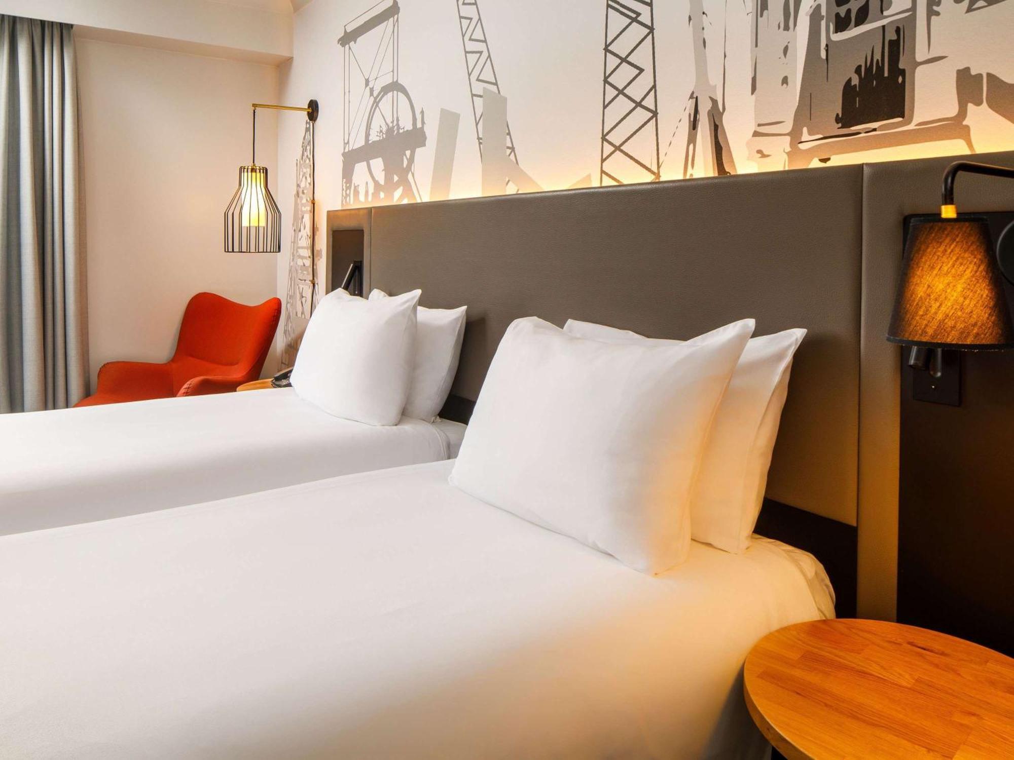 Mercure Cardiff North Hotel Dış mekan fotoğraf