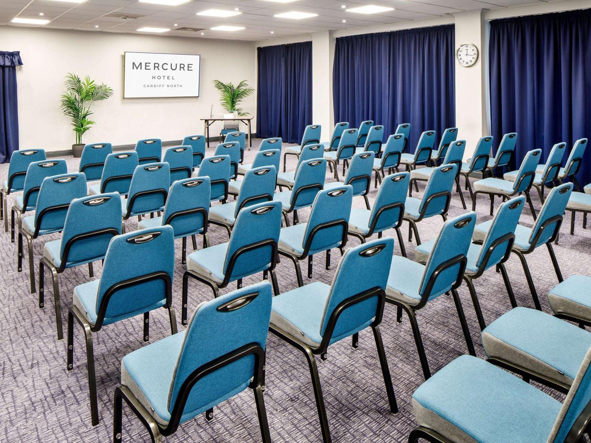 Mercure Cardiff North Hotel Dış mekan fotoğraf