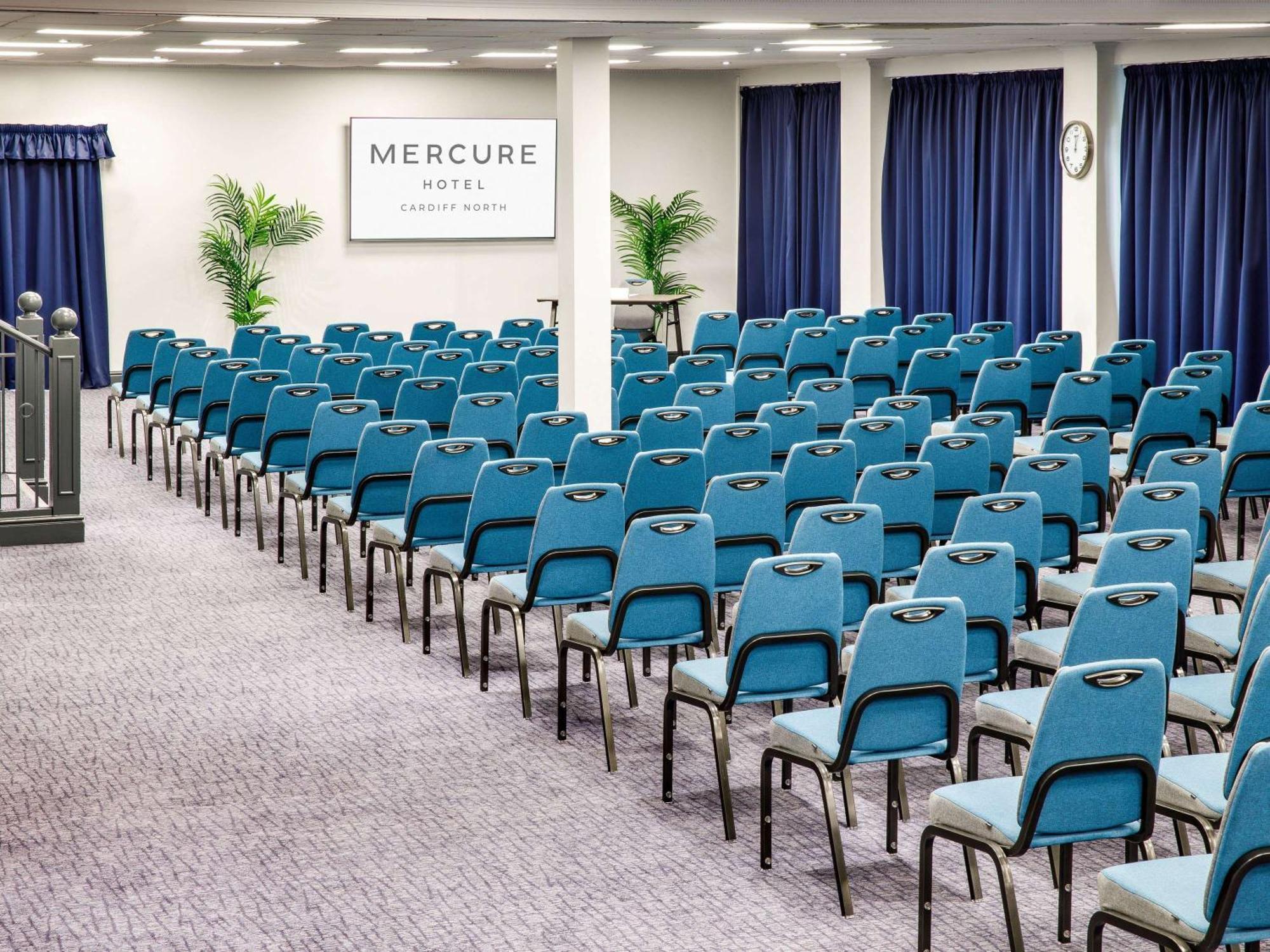 Mercure Cardiff North Hotel Dış mekan fotoğraf