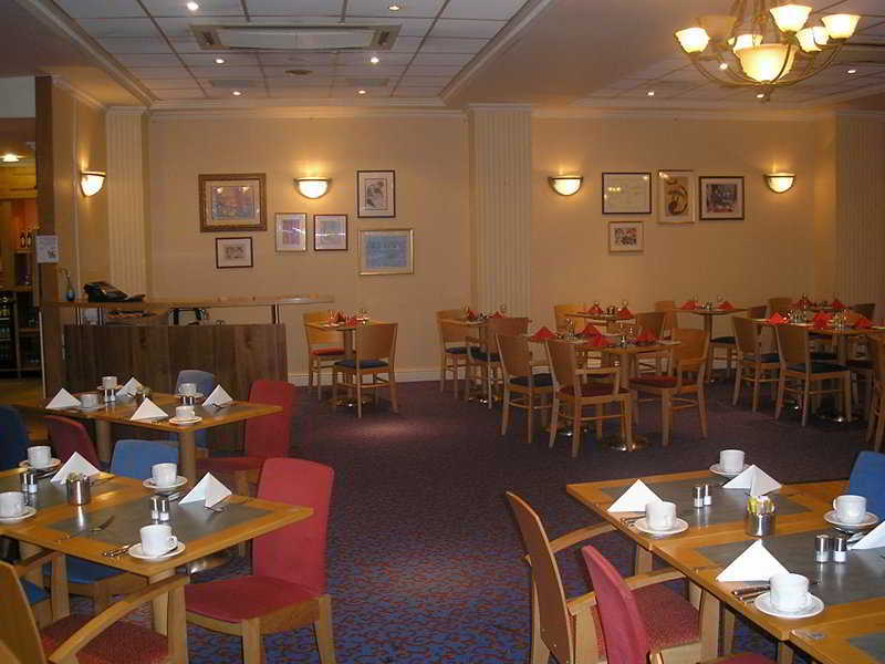 Mercure Cardiff North Hotel Restoran fotoğraf